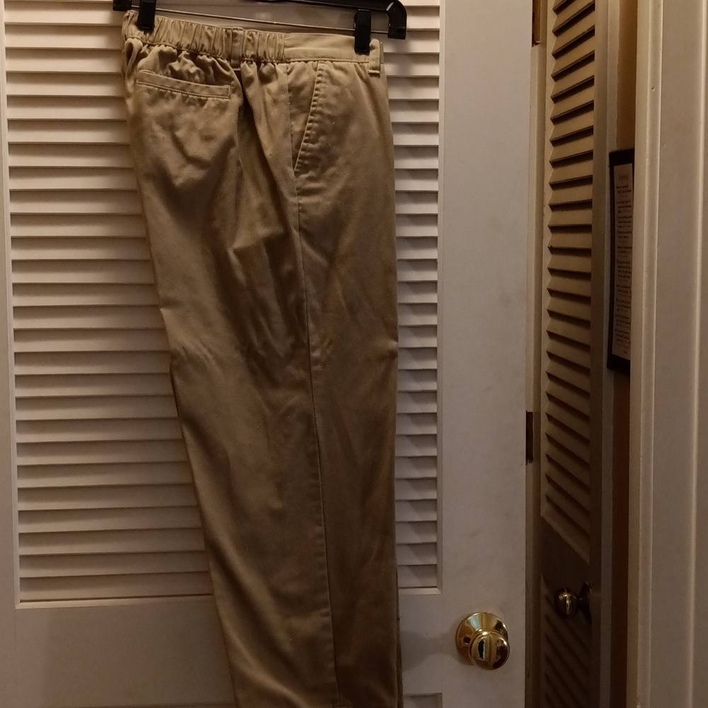 Ladies khaki size 12, Lands End